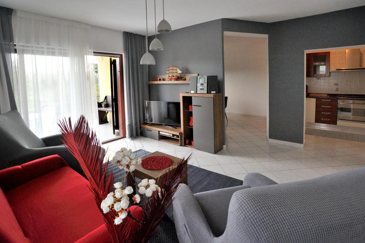 Apartment Vinja Porec - Privat Garden - Whirlpool Esterno foto
