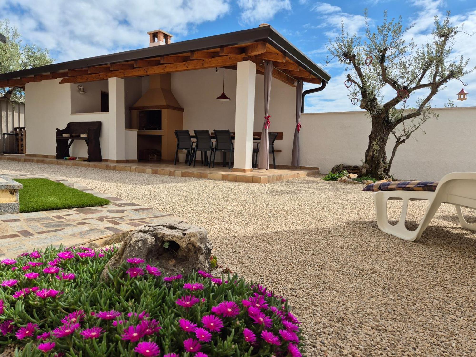 Apartment Vinja Porec - Privat Garden - Whirlpool Esterno foto