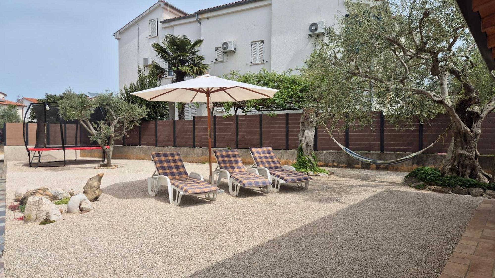 Apartment Vinja Porec - Privat Garden - Whirlpool Esterno foto